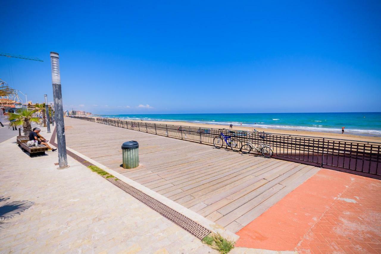 Playa La Mata - Apartamento "Limonka" Buitenkant foto